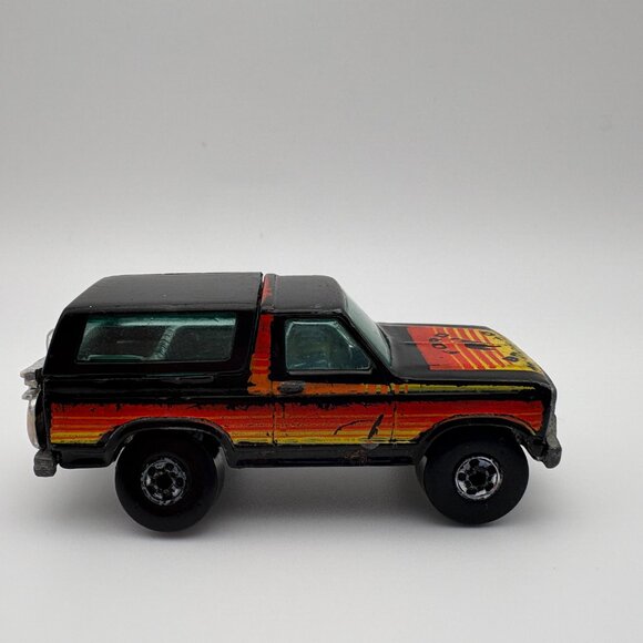 Hot Wheels 1982 Ford Bronco 4x4 Diecast Mattel Car Vintage (SKU: 381TO) - Picture 3 of 9